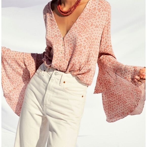 Free People Ditsy Floral Bodysuit Size XS NWT - Picture 2 of 7